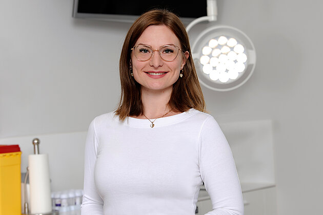Frau Julia Förster, Arzthelferin in der Frauenarztpraxis am Stachus