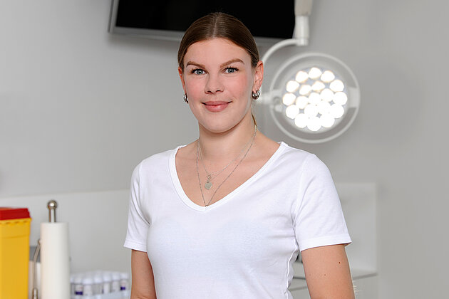 Frau Stella Bärr, Arzthelferin in der Frauenarztpraxis am Stachus